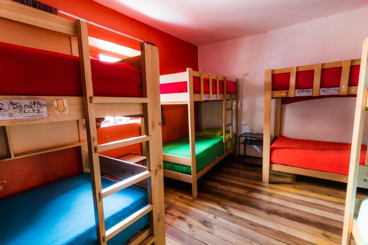 Cama en habitación compartida de 8 camas